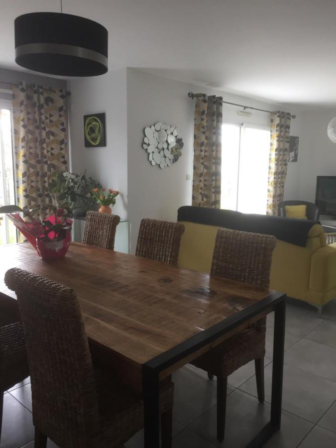 Chambre Les Hortensias Шалан Екстериор снимка