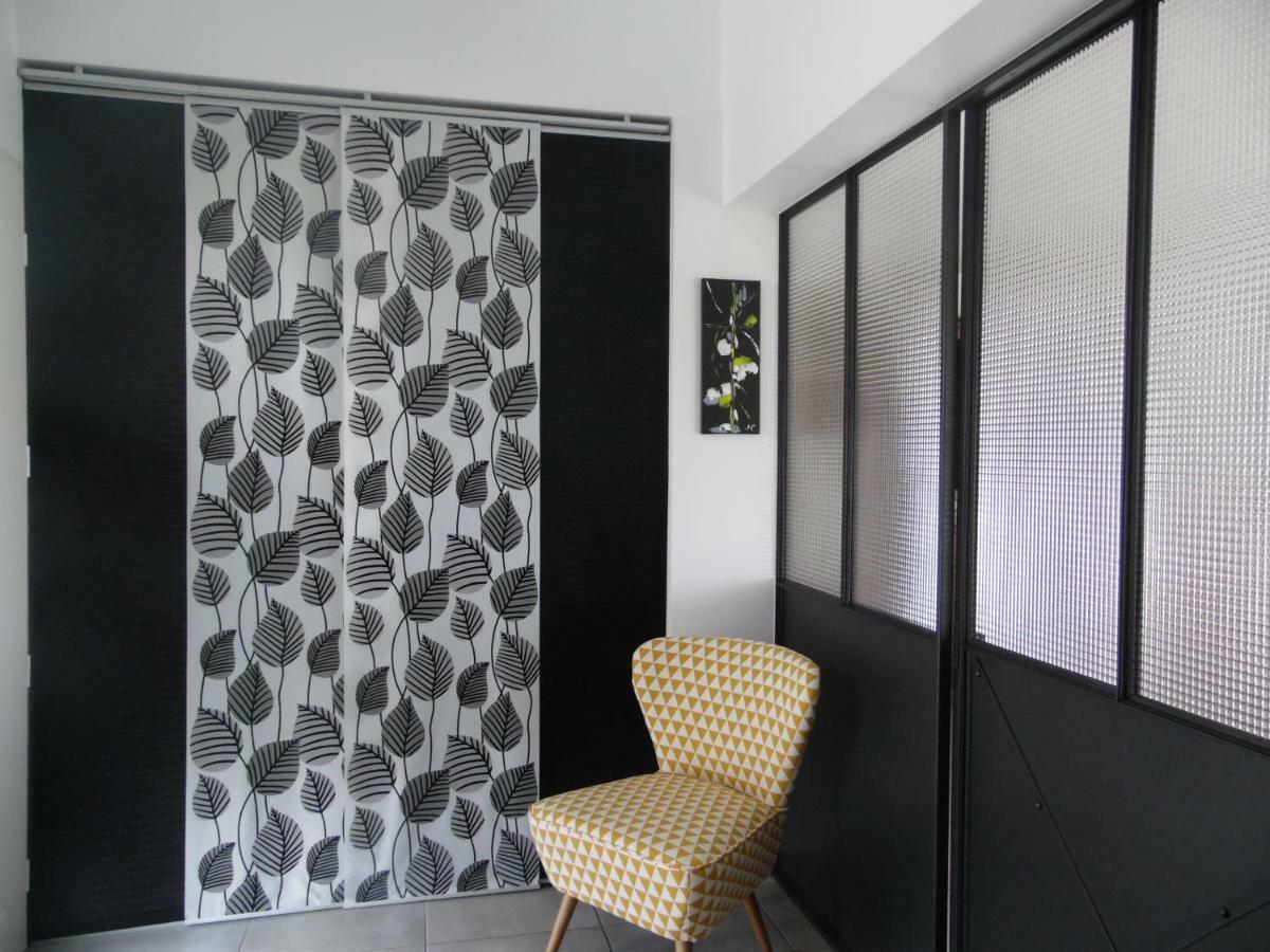 Chambre Les Hortensias Шалан Екстериор снимка